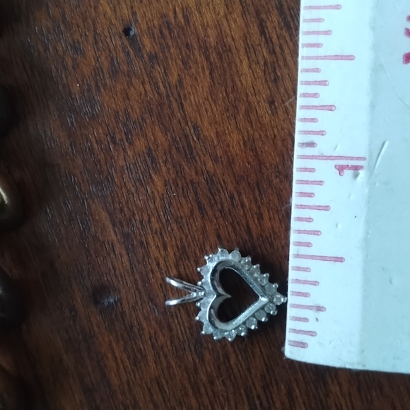 10k Gold .25ct diamond - Picture 3 of 7